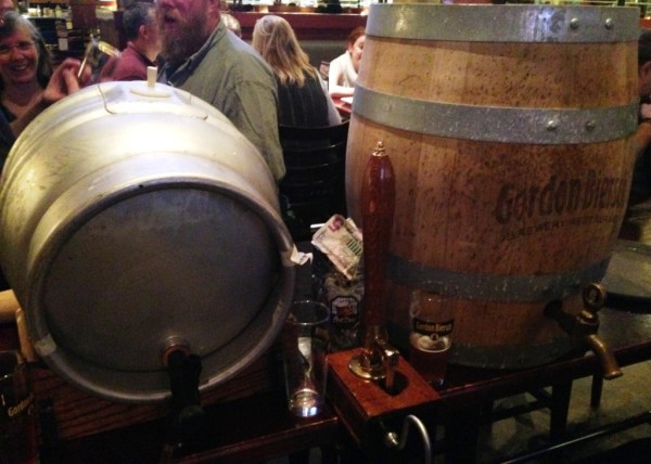 Gordon Biersch Session IPA Tapping kegs