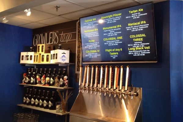 Port City Brewing Company bar