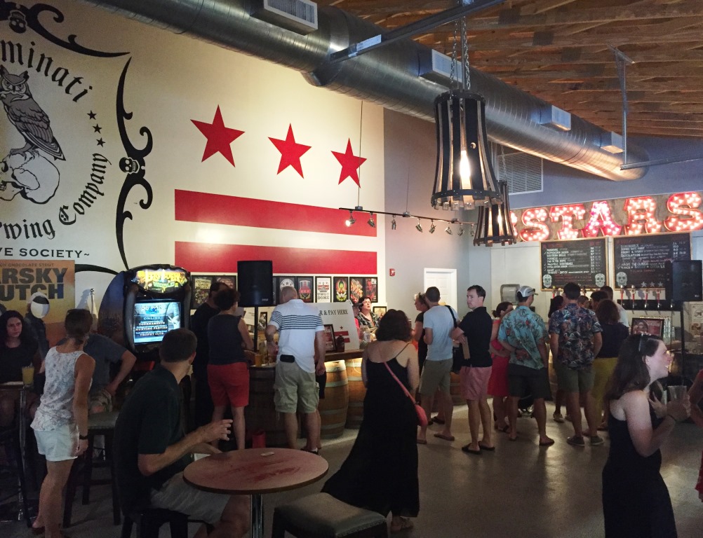 3 Stars Brewing tasting room